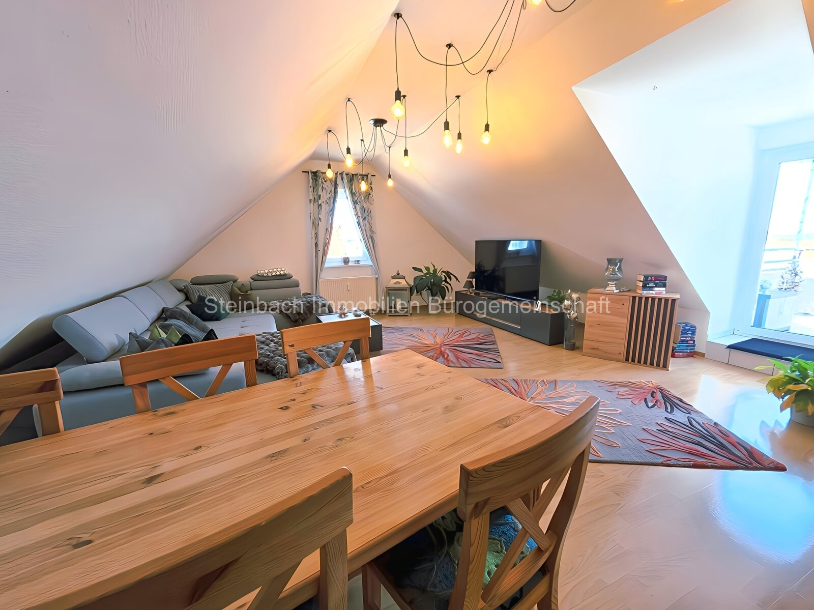Dachterrasse, Feldrandlage, Maisonette – hier stimmt einfach alles!